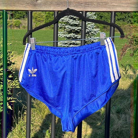 Adidas, vintage, high waisted 80’s basketball shorts  *cheeky* - Picture 5 of 5